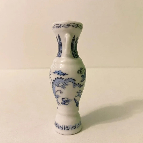 Vintage 1980 Franklin Treasures Of The Imperial Dynasties  Miniature Temple Vase - Picture 2 of 9